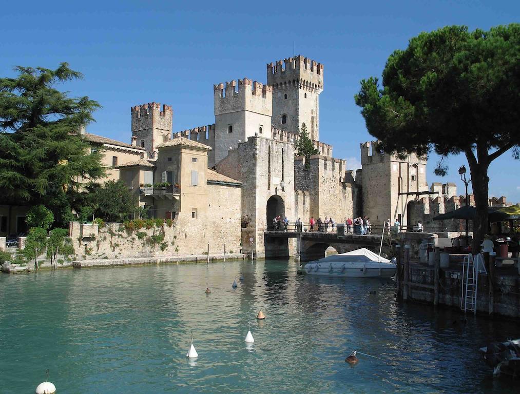 Monica Appartamenti Sirmione Dış mekan fotoğraf